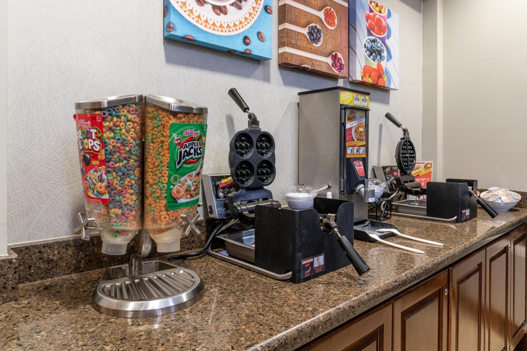 Staybridge Suites North Charleston By Ihg Екстериор снимка